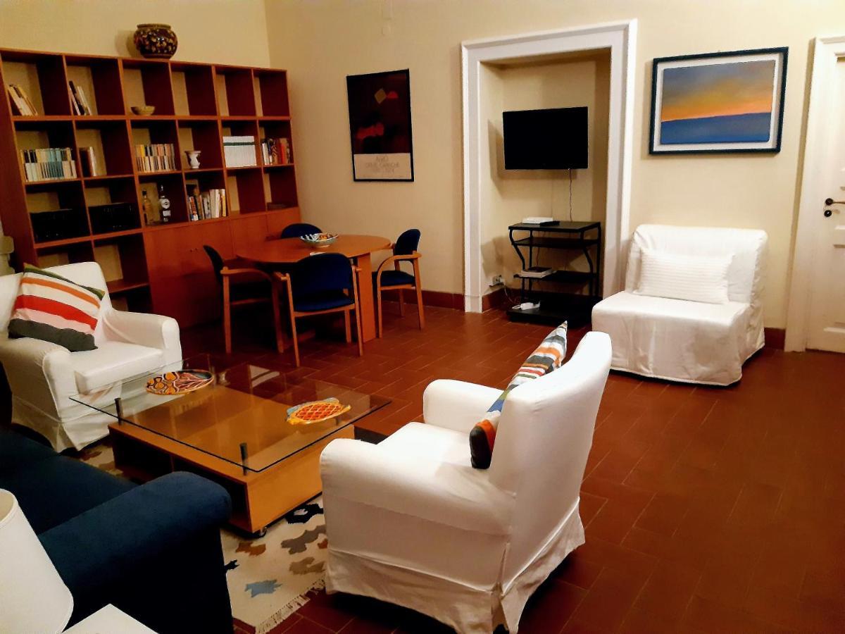 Elegante In Palazzo Storico Ortigia Apartment *