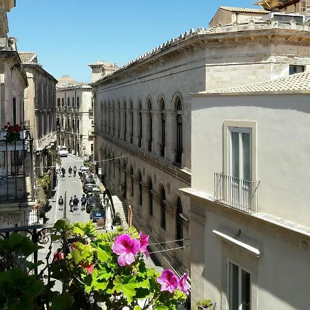 Elegante Appartamento In Palazzo Storico Ortigia Syracuse Exterior photo